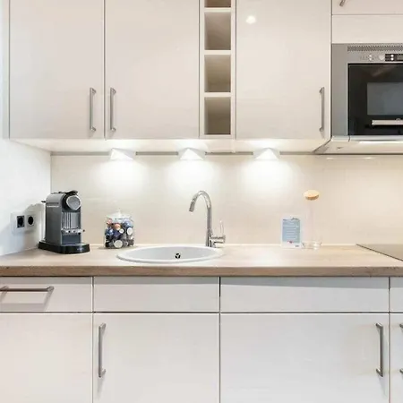 Aleyna Comfortable Holiday home *